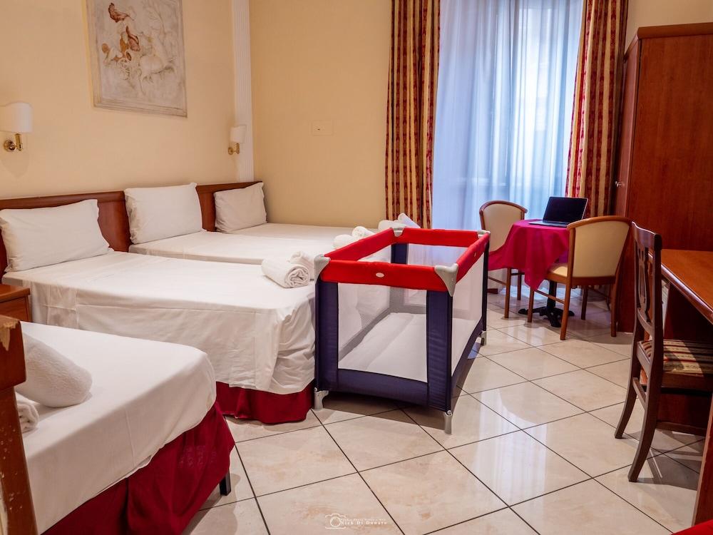 Hotel Suite Caesar Rom Exteriör bild